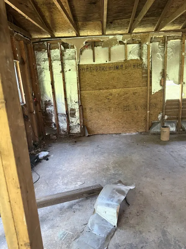 121 Rogers Dr, Lenoir City, TN 37771