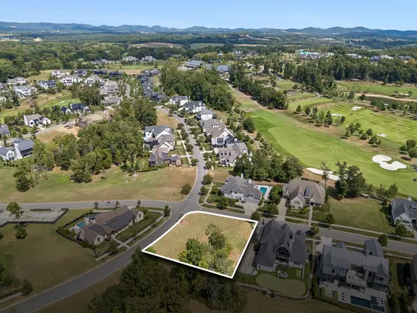 7100 Lanceleaf Dr, College Grove, TN 37046