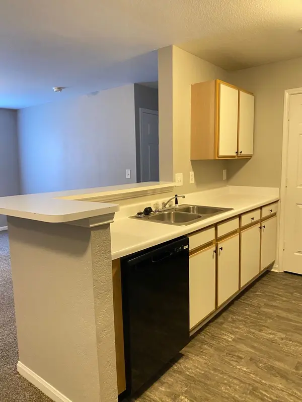 2118 Ringgold Ct #102, Clarksville, TN 37042