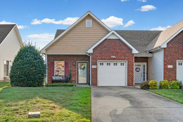 3738 Meadow Ridge Ln, Clarksville, TN 37040