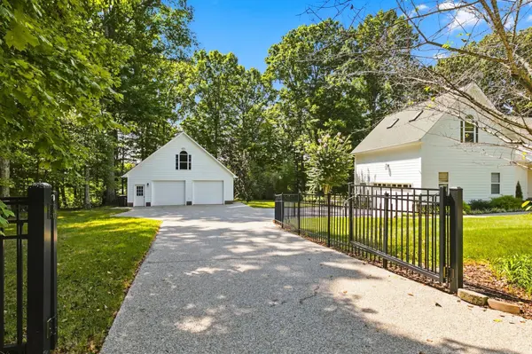 1320 Camp Ravine Road, Burns, TN 37029