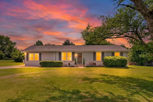 576 Cynthia Dr, Clarksville, TN 37042