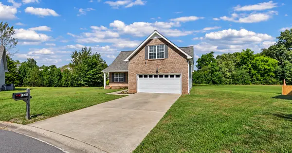 1231 Shorehaven Dr, Clarksville, TN 37042