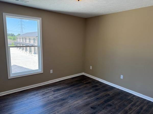 710 SW Atlantic St #1-14, Tullahoma, TN 37388