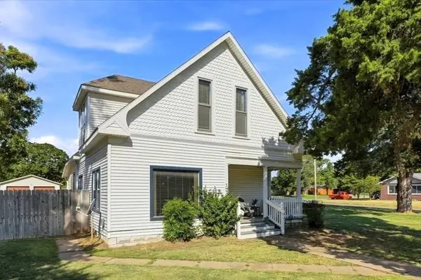 37 N Boyd St, Caldwell, KS 67022