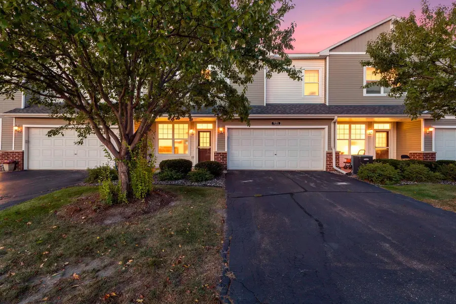 721 Willow Glen DR, Buffalo, MN 55313