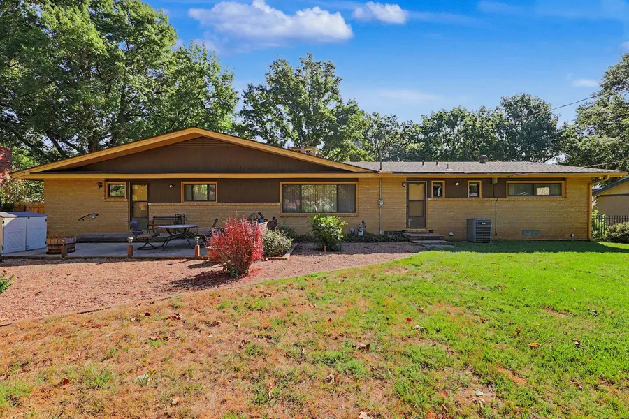 367 N FAIRWAY AVE, Wichita, KS 67212