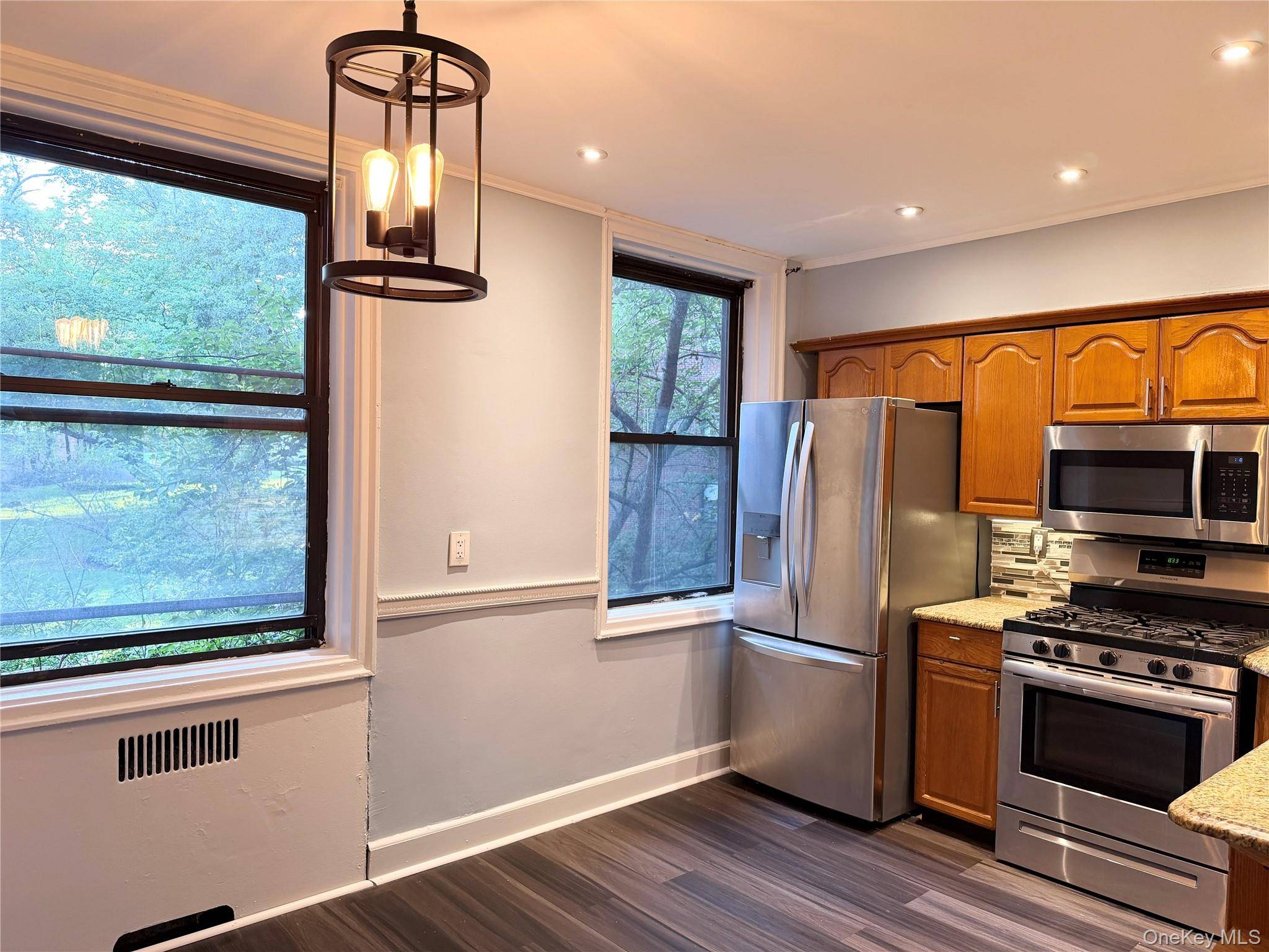 412C Larchmont Acres West #2C, Larchmont, NY 10538