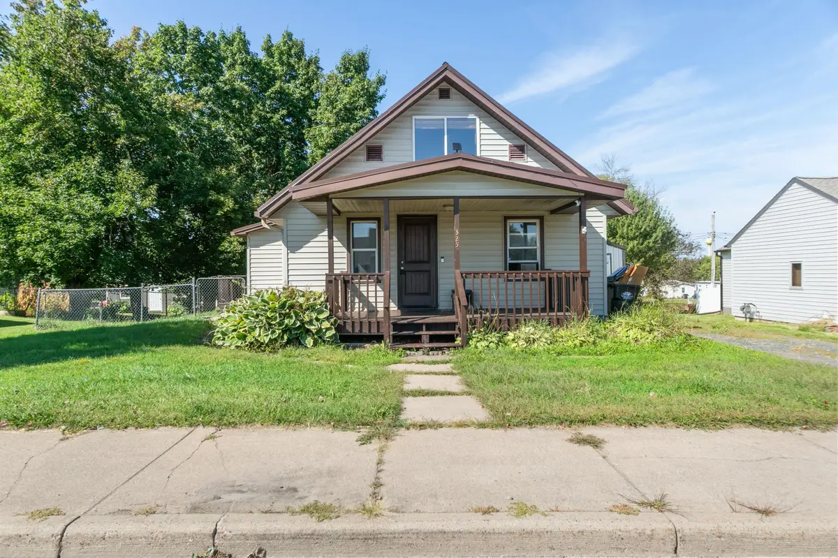 325 Prentice ST S, Clayton, WI 54004