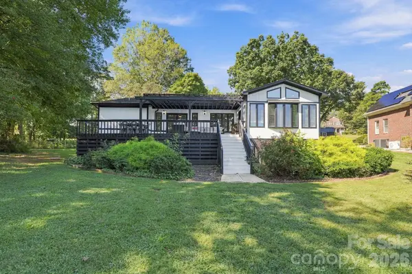 4954 Moonlite Bay DR, Sherrills Ford, NC 28673