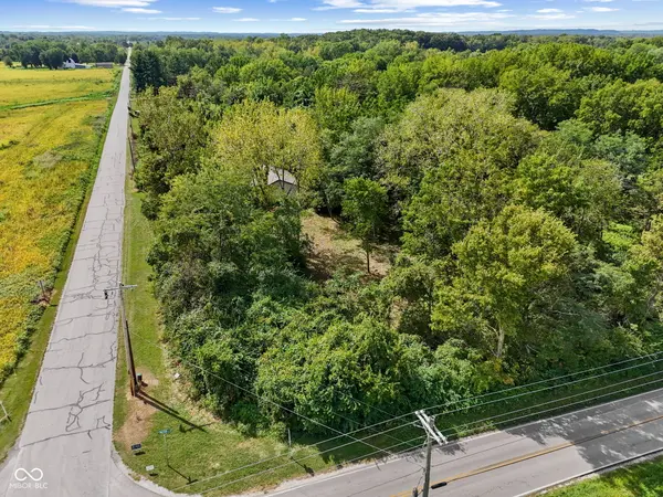 8968 N Kitchen RD, Mooresville, IN 46158