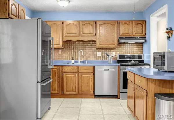 6205 Brogan Dale CIR, St Louis, MO 63128