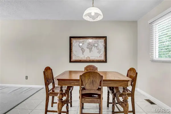 6205 Brogan Dale CIR, St Louis, MO 63128