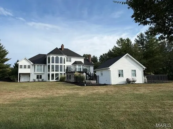 2795 Oberhelman RD, Foristell, MO 63348