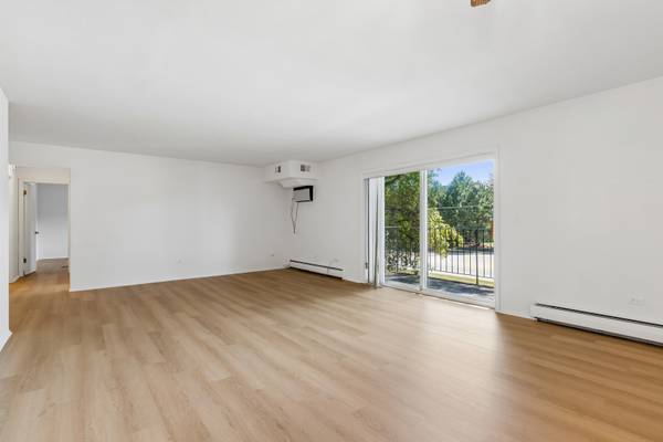 2424 E Oakton ST #2L, Arlington Heights, IL 60004