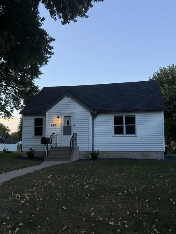 109 1/2 4th ST SW, New Prague, MN 56071
