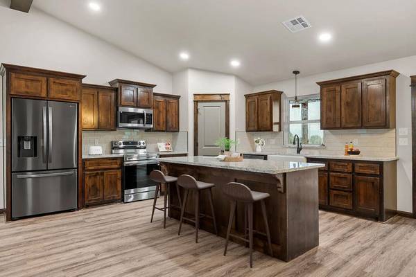 5374 Turning Point LN, Davis, OK 73030