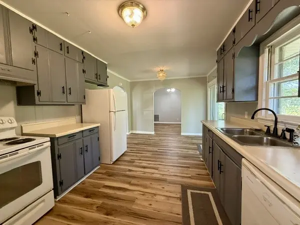 102 Patterson St, Paris, TN 38242