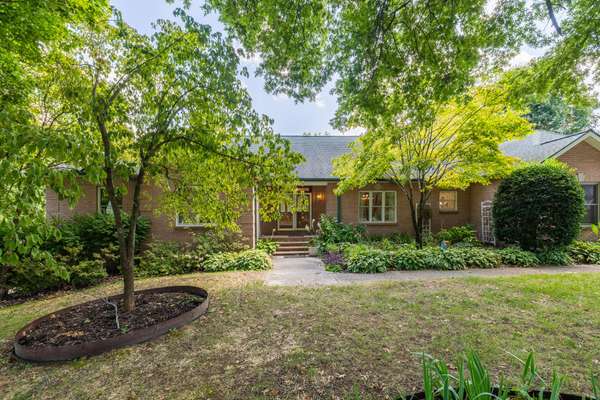 5524 W Shady Trl, Old Hickory, TN 37138