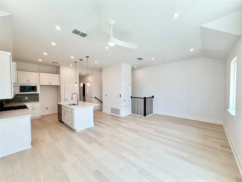 200 W 56th ST #8101, Austin, TX 78751