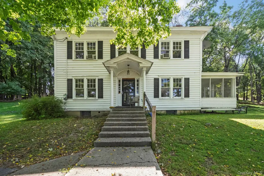 90 Prospect AVE, Hudson, NY 12534