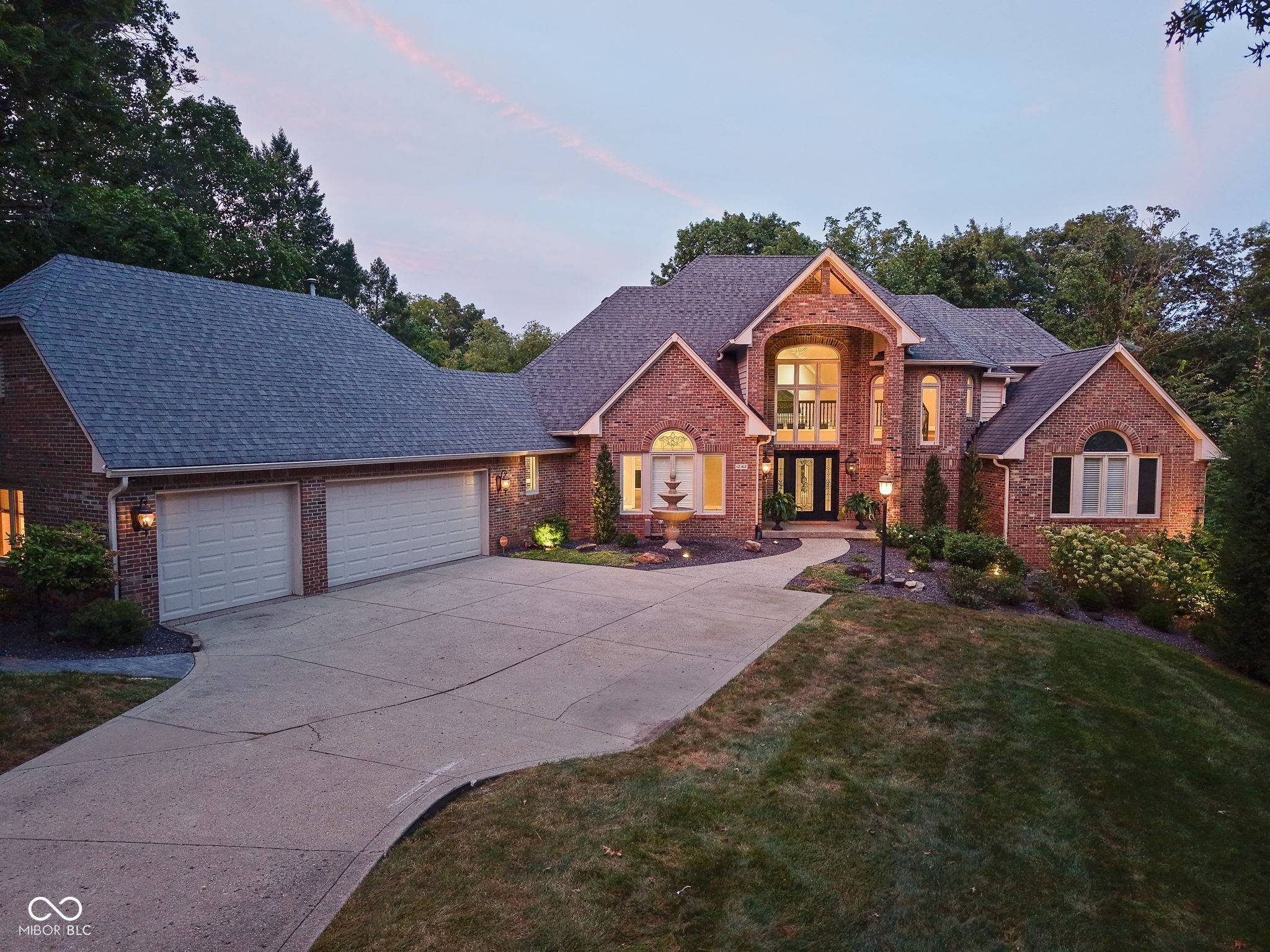 12162 Pearl Bay RDG, Indianapolis, IN 46236