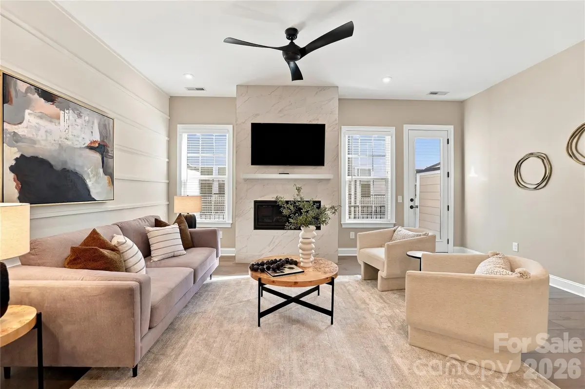 5026 Harrowsmith LN, Charlotte, NC 28204
