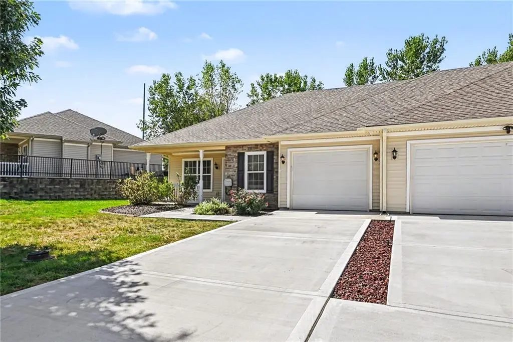 2112 N 114th TER, Kansas City, KS 66109