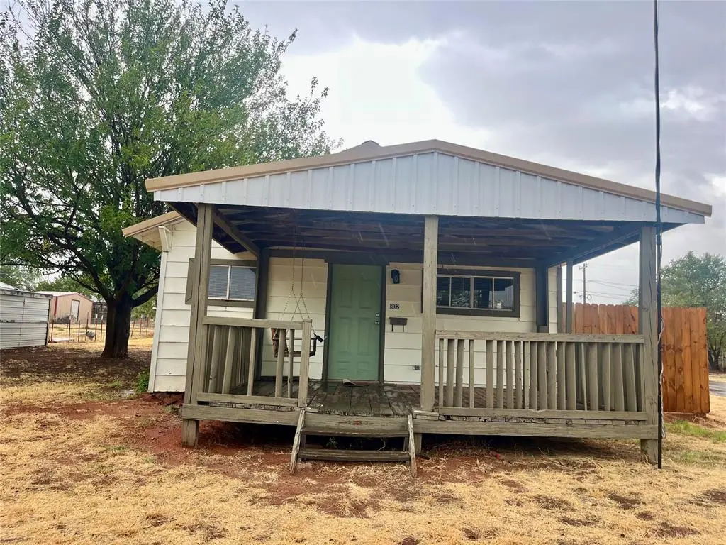 802 N 7th ST, Sayre, OK 73662