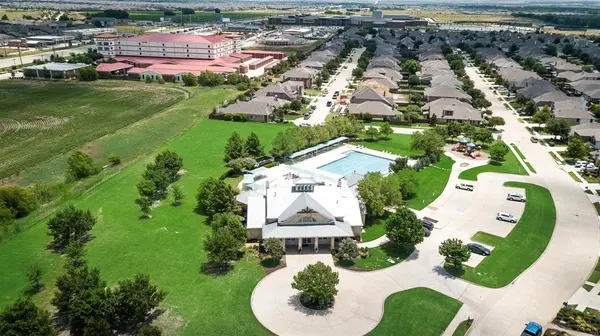1208 Villa Paloma Boulevard, Little Elm, TX 75068