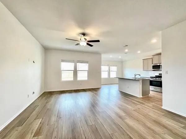 431 Sebring CIR, Hutto, TX 78634