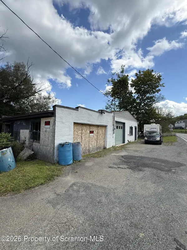 1582 Heart Lake RD, Scott Twp, PA 18433