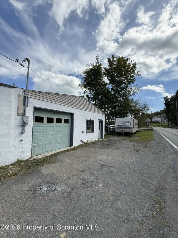 1582 Heart Lake RD, Scott Twp, PA 18433