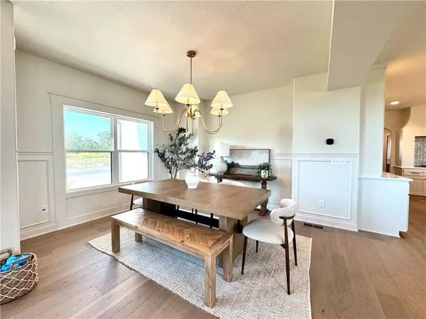 8211 NW 90TH TER, Kansas City, MO 64153