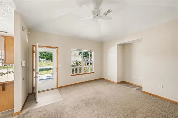 2112 N 114th TER, Kansas City, KS 66109
