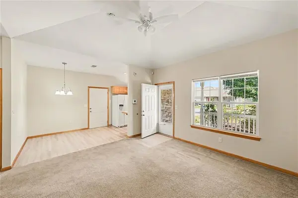 2112 N 114th TER, Kansas City, KS 66109