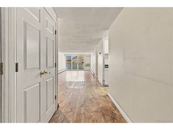799 Dahlia #201, Denver, CO 80220
