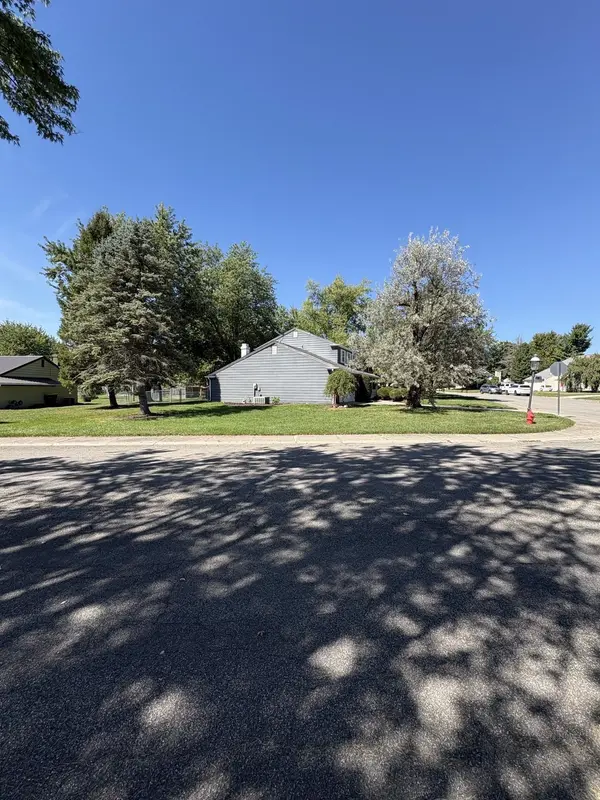 410 Inglenook PL, Angola, IN 46703