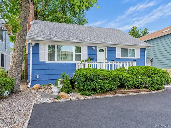 19 Elm ST, Greenvale, NY 11548