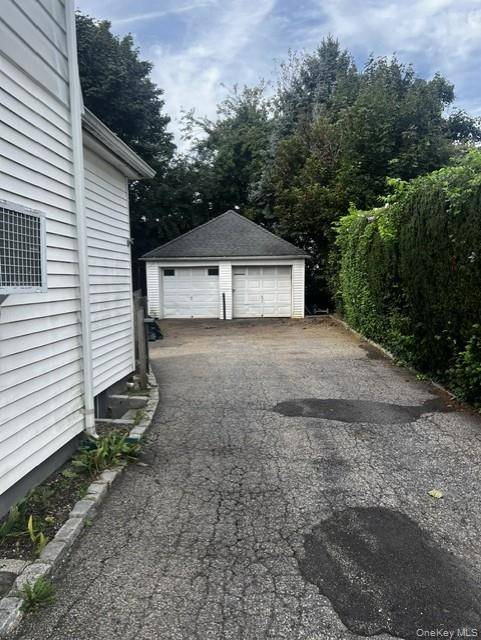 30 Smith ST, Glen Cove, NY 11542