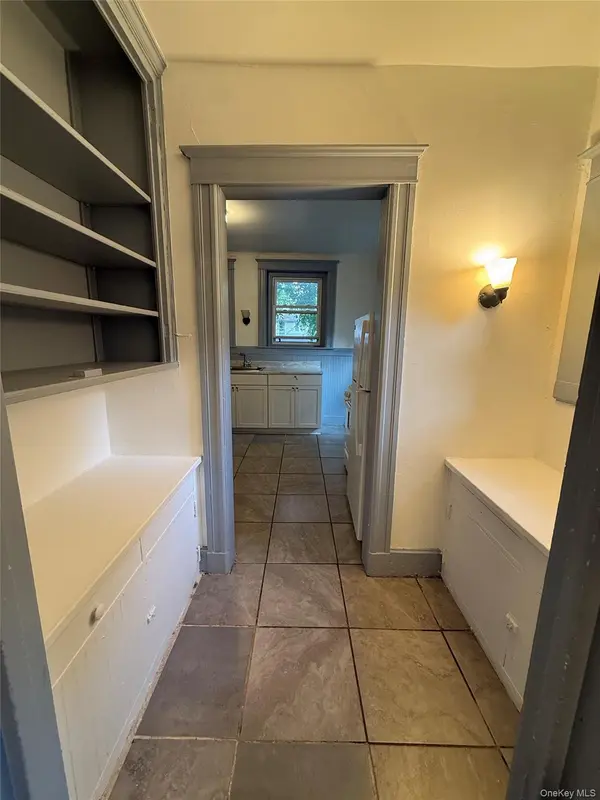 76 S Hamilton ST #2, Poughkeepsie, NY 12601
