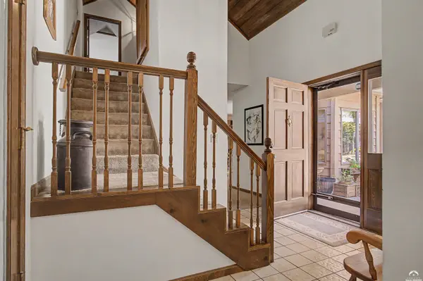 643 N 750 RD, Lawrence, KS 66047