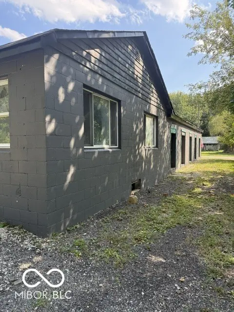 8982 S Peoga RD, Trafalgar, IN 46181