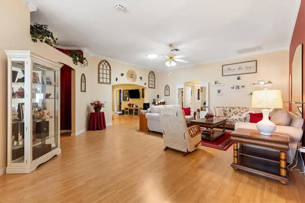 1042 SOLEDAD WAY, Lady Lake, FL 32159