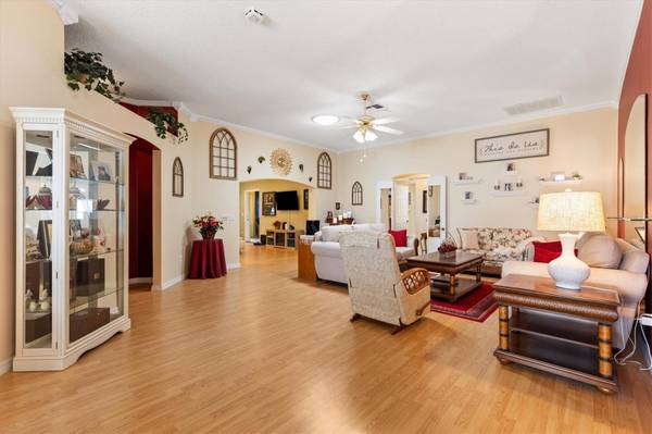 1042 SOLEDAD WAY, The Villages, FL 32159