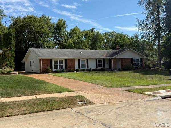502 Iron Lantern DR, Ballwin, MO 63011