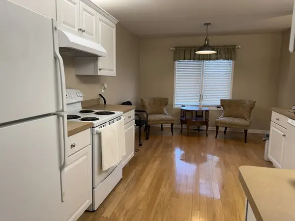 505 S Division ST, Peotone, IL 60468