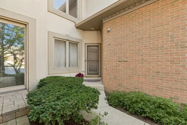 876 N MAPLE AVE #876, Palatine, IL 60067