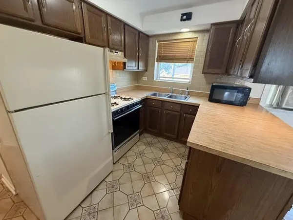 5779 N Northwest HWY #103, Chicago, IL 60631