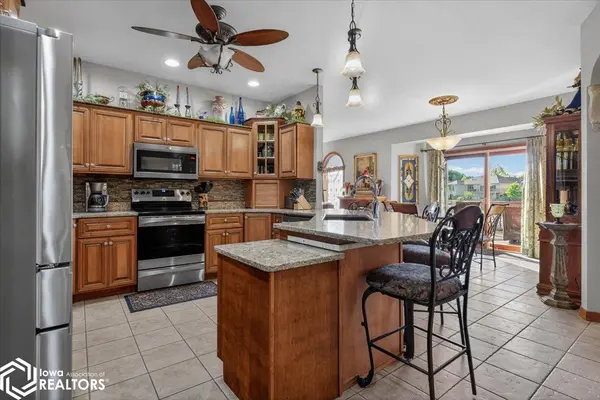 20 Lido RD, Clear Lake, IA 50428